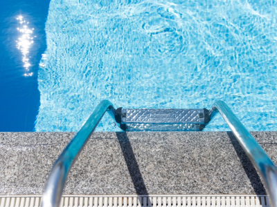 ¿Cómo limpiar una piscina correctamente?